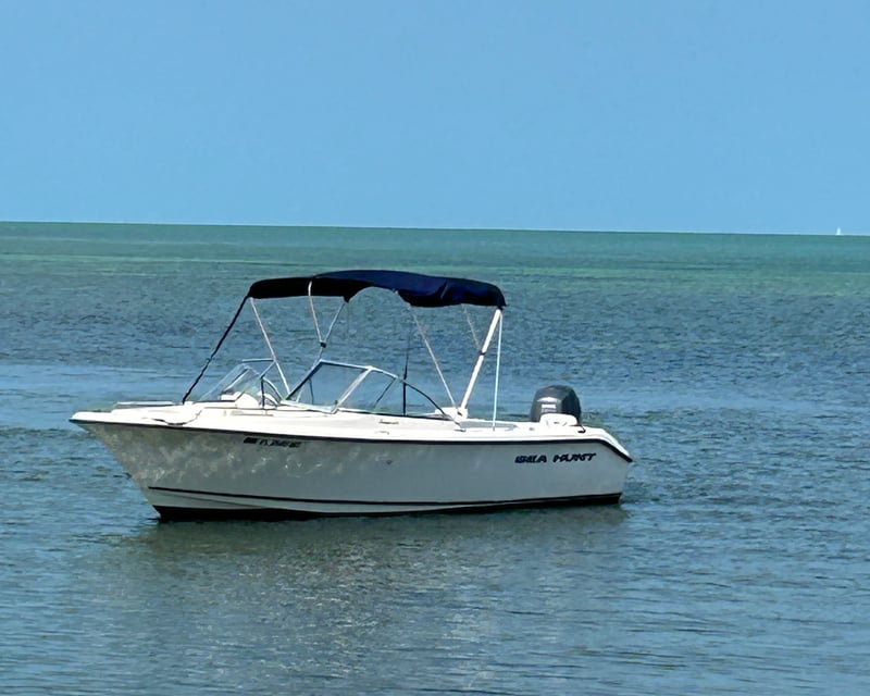 20' Dual Console Boat Rental in Marathon