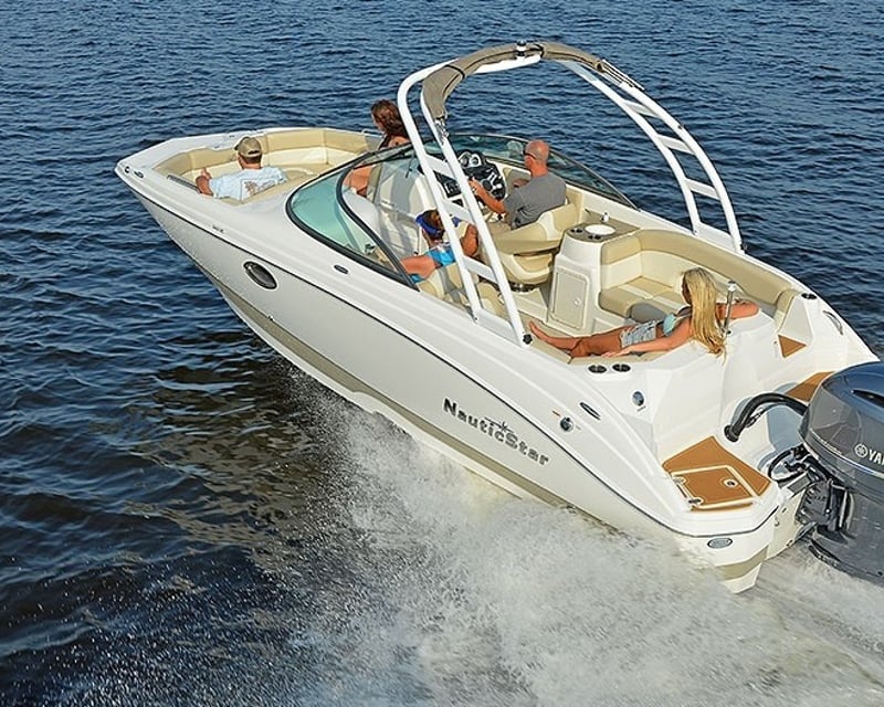 Pompeno Beach 25' Boat Charter