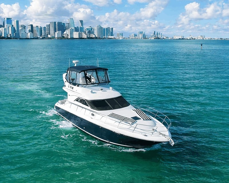 Private 50' Yacht Charter & Sandbar Cruise in Miami