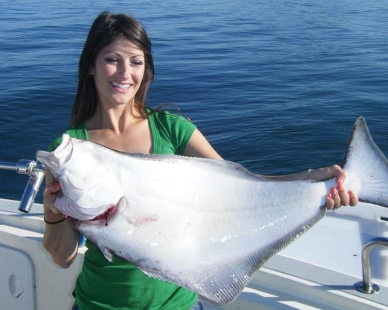 4-Hour Private Halibut Fishing Charter in Juneau
