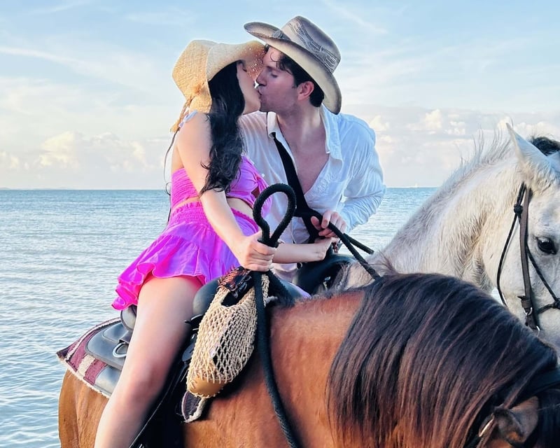 Private Beach Horseback Riding Tour in Vieques