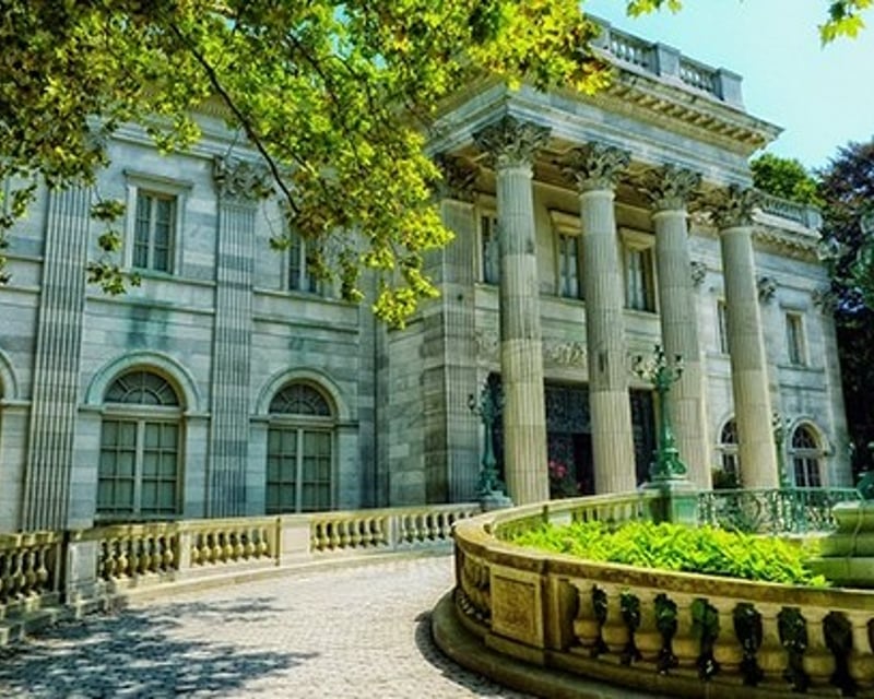 Explore Newport by Trolley & Tour The Marble House