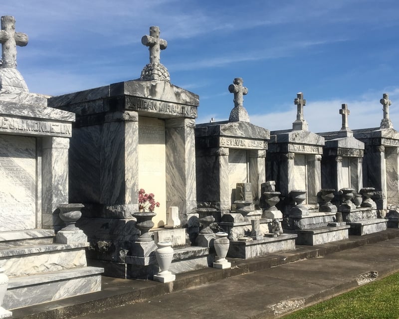 St. Louis Cemetery No. 3 Guided Tour in New Orleans