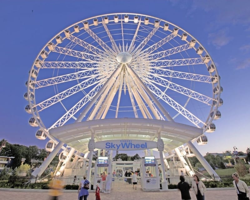 Niagara Falls Day Trip & SkyWheel Ride from Toronto