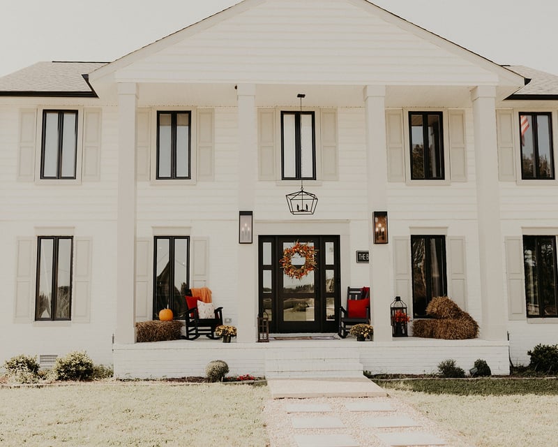 Indoor Photo Shoot Venue with Bourbon Room in Chesapeake