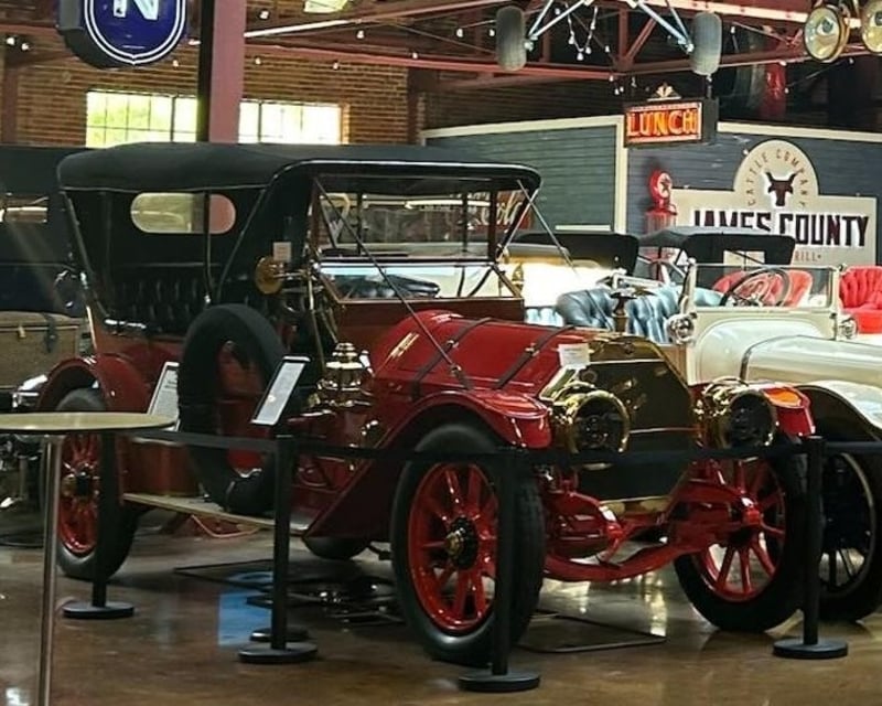 Chattanooga Trolley Tour & Coker Museum Visit