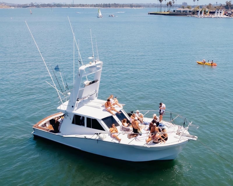 Cruise Mission Bay On A Sunset Yacht Charter