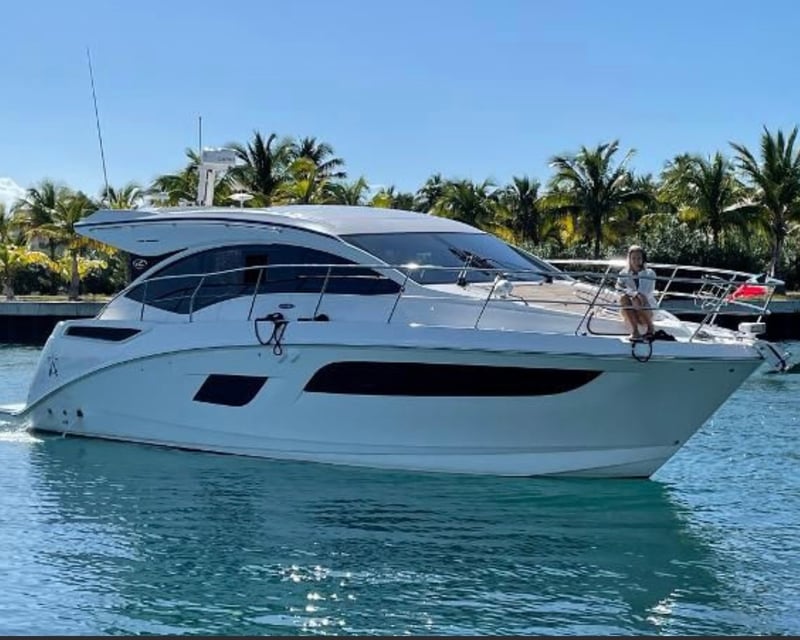 Private 45' Luxury Yacht Charter in Washington DC