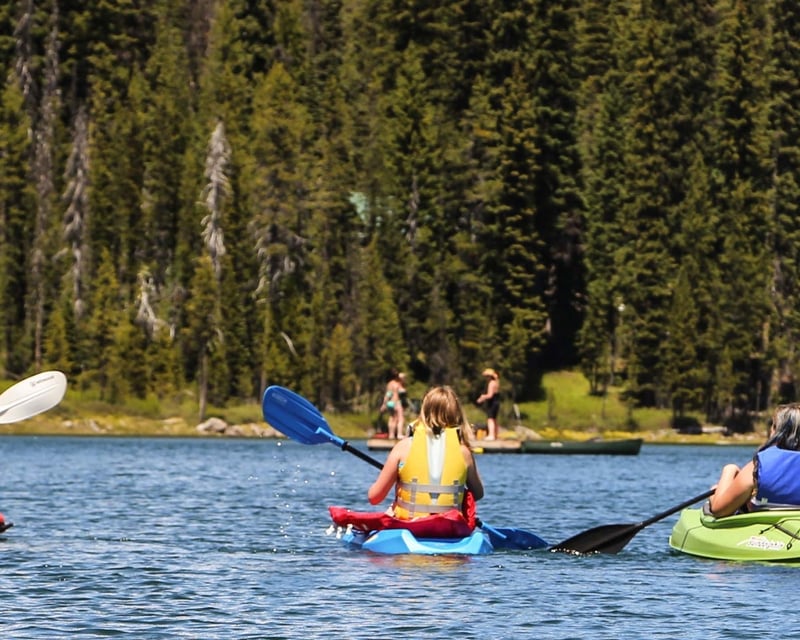 Single & Tandem Kayak Rentals at Elk Lake