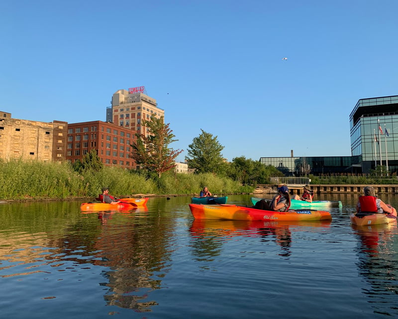 Golden Hour Kayak Tour in Downtown Milwaukee