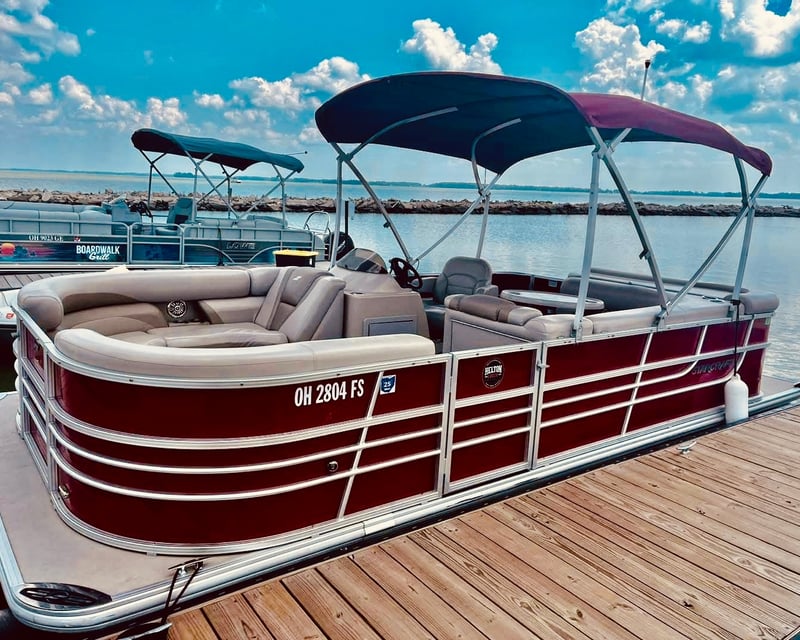 21' Pontoon Boat Rental on Grand Lake in Celina, OH