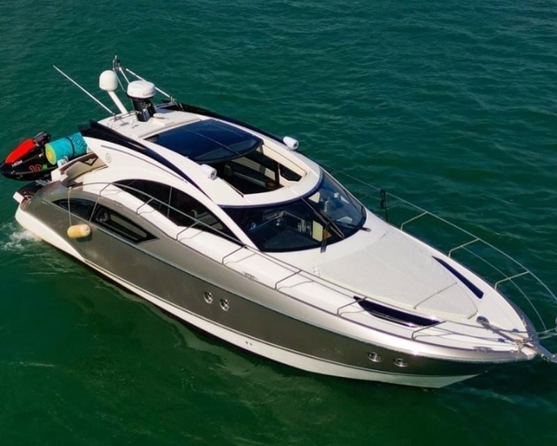 Private 42' Yacht Charter in Miami