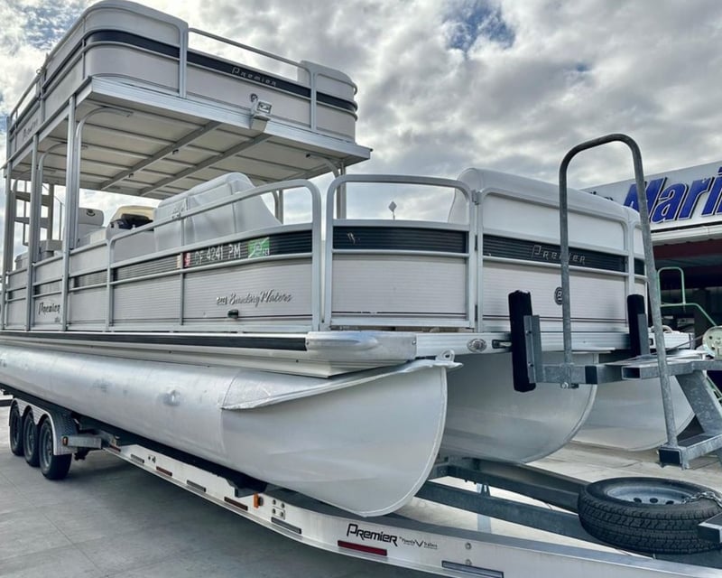 32' Double-Decker Party Boat with Slide on Lake Travis
