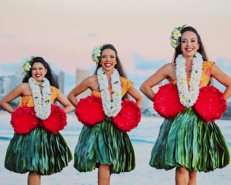 Luau & Polynesian Fire Show in Honolulu with Splash Seating