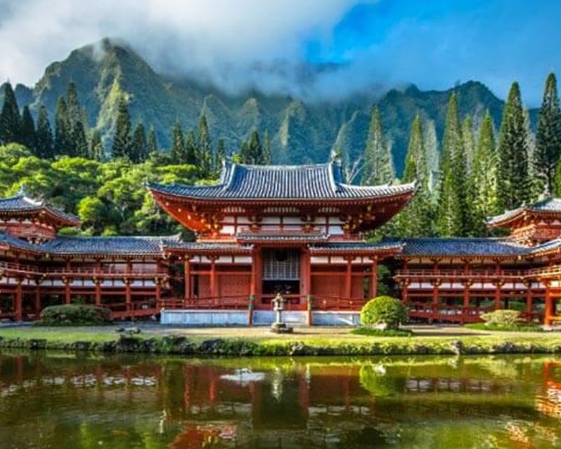 Oahu Circle Island Tour from Waikiki with Waterfall Hike