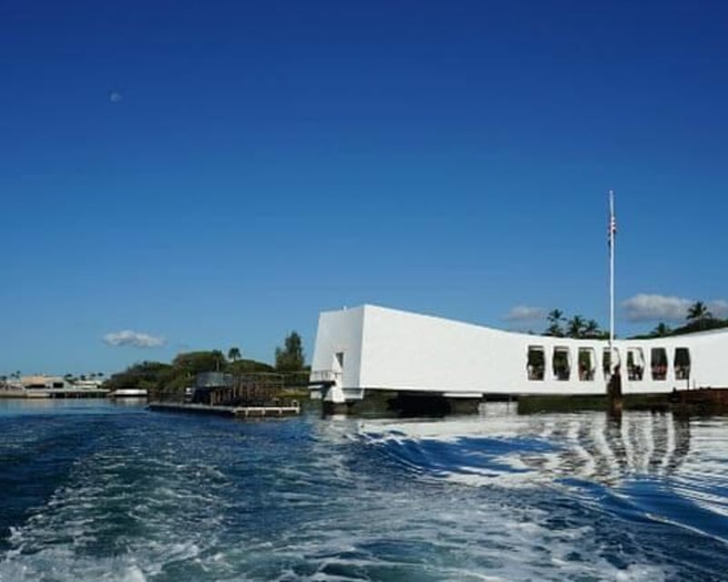 Pearl Harbor USS Arizona & Historic Honolulu City Tour
