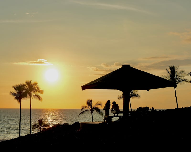 Private Mauna Kea Stargazing & Hapuna Sunset Tour
