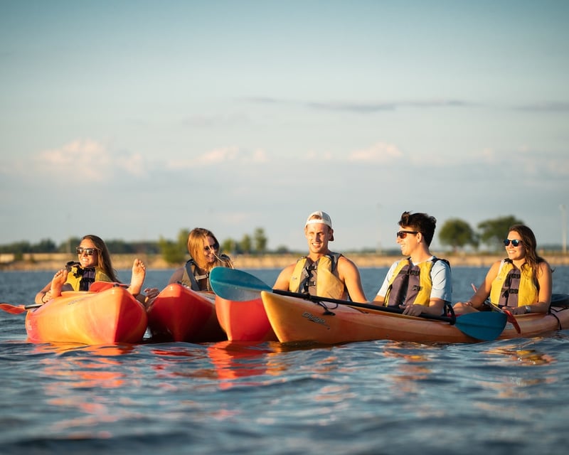1-Hour Large-Group Paddle Rental on Monona Bay