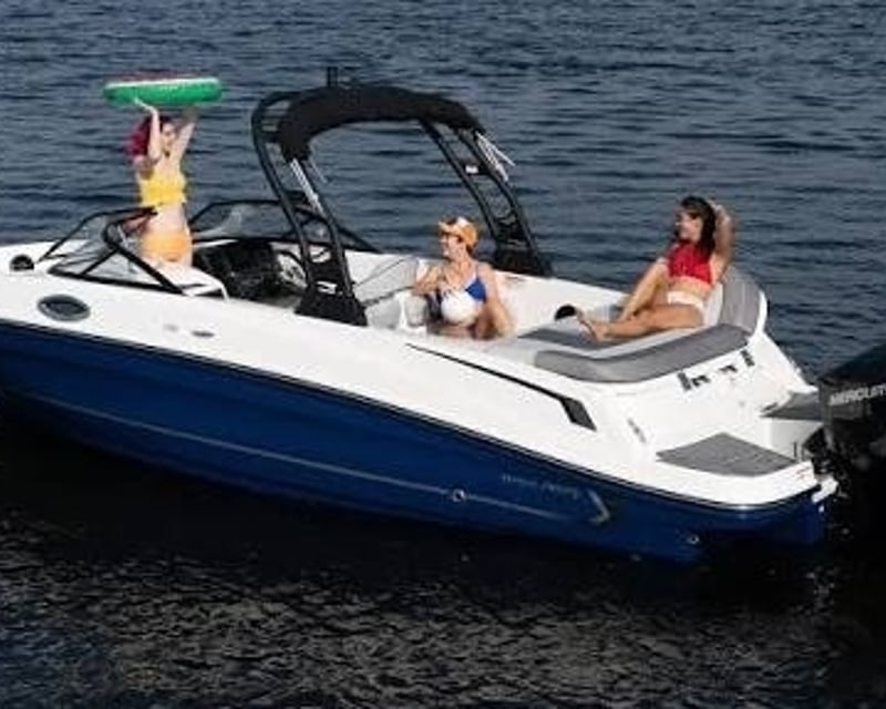 Lake Lillinonah Tubing & Waterskiing Charter