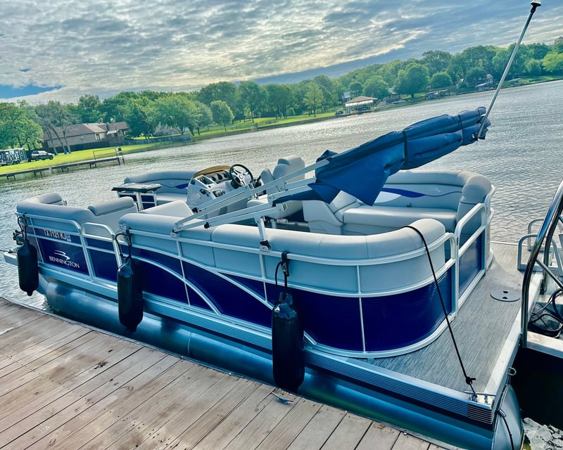 150HP Boat Rental on Cedar Creek Lake