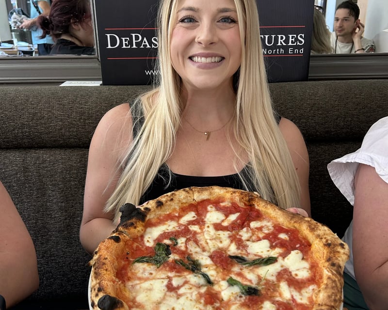 Pizza, Pasta & Pastry Food Tour in Boston's North End