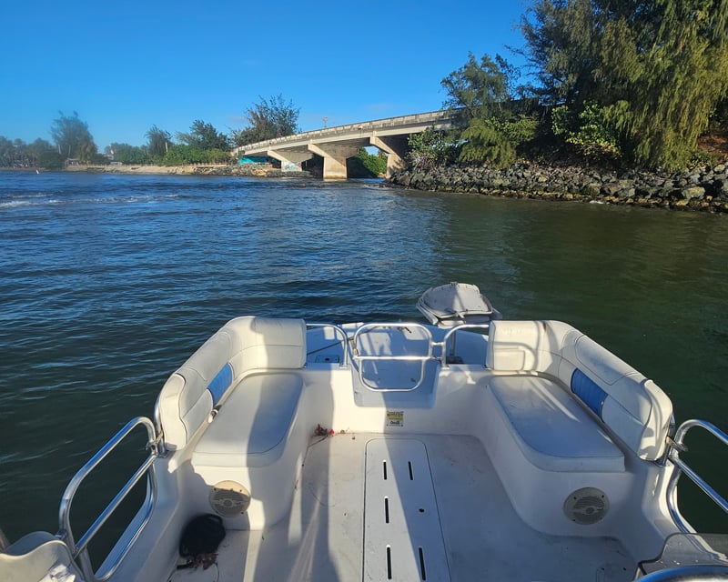 Private Sandbar & Beach Boat Charter near San Juan