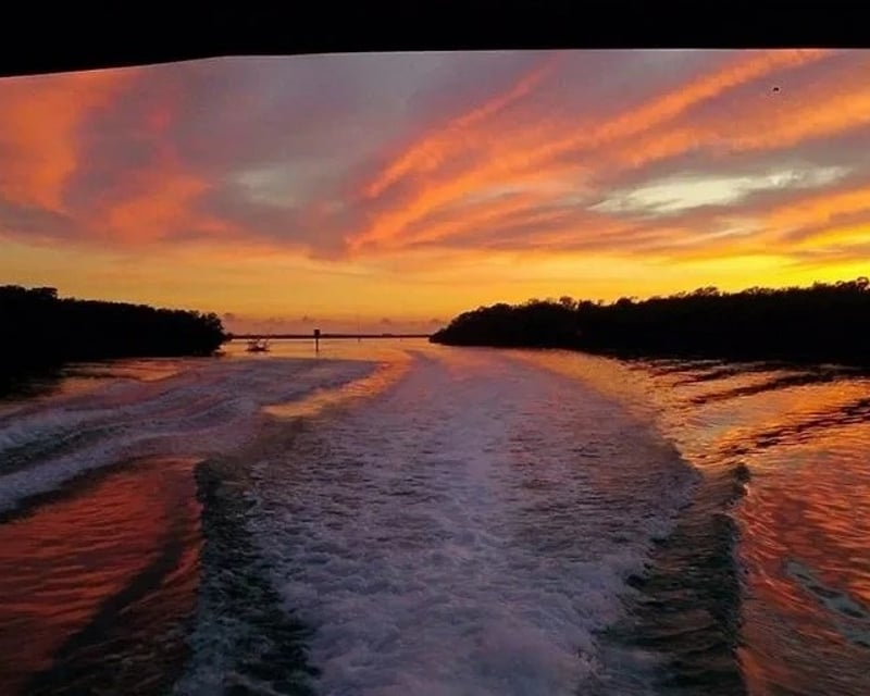 Wheelchair-Accessible Catamaran Sunset Cruise in Tavernier