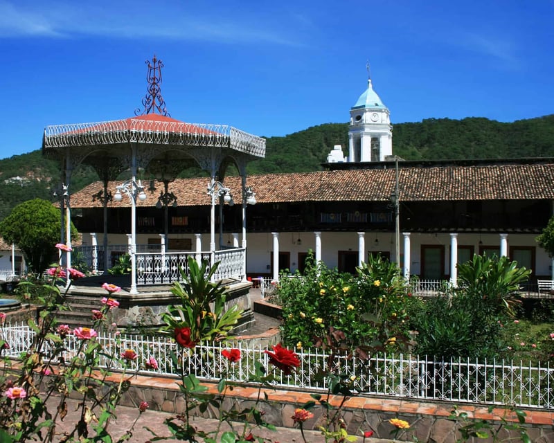 San Sebastian Del Oeste 8-Hour Guided Tour