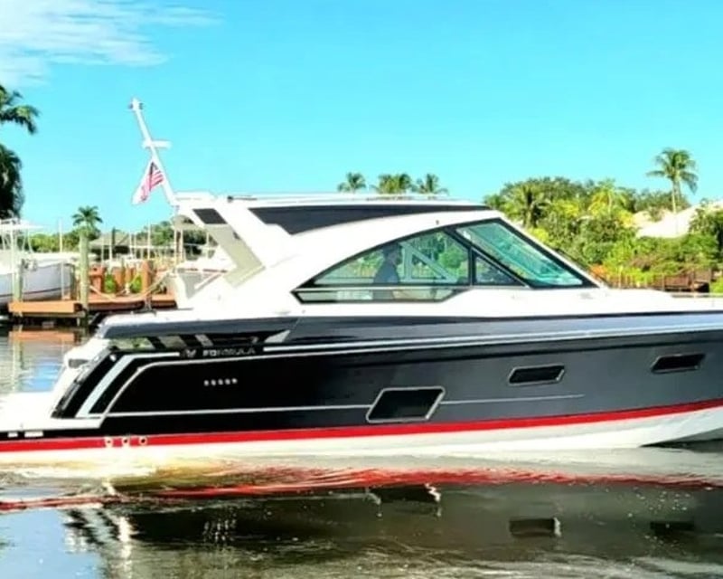 Private Yacht Charter in Jupiter