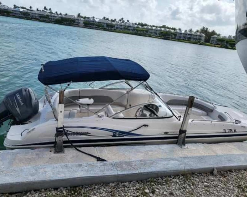 24' Deck Boat Rental in Marathon