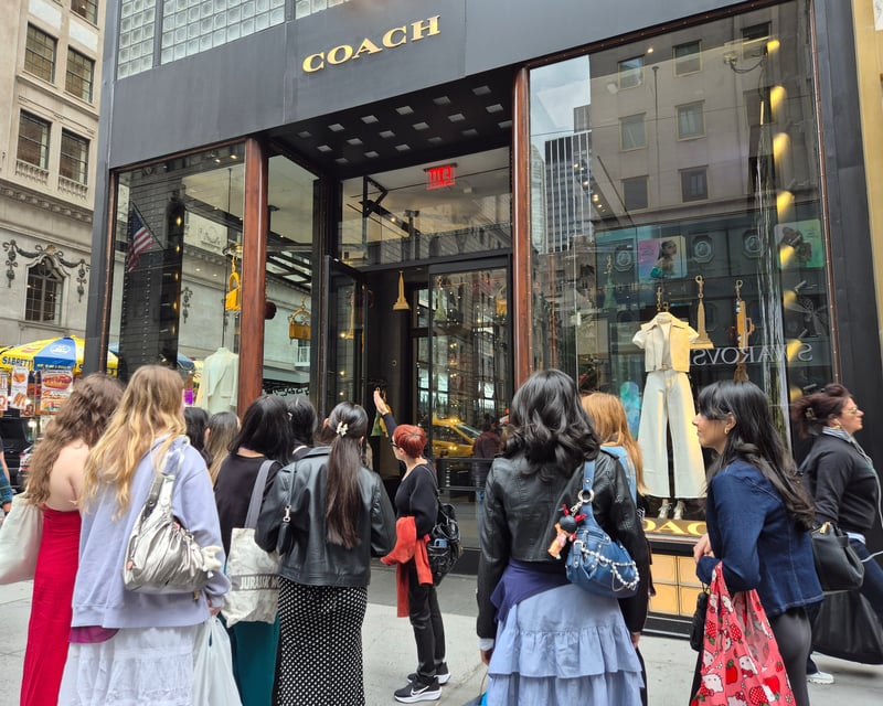 Fashion Walking Tour in New York