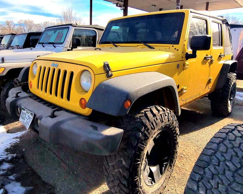 Salida Yellow 4-Door Jeep Wrangler Rental