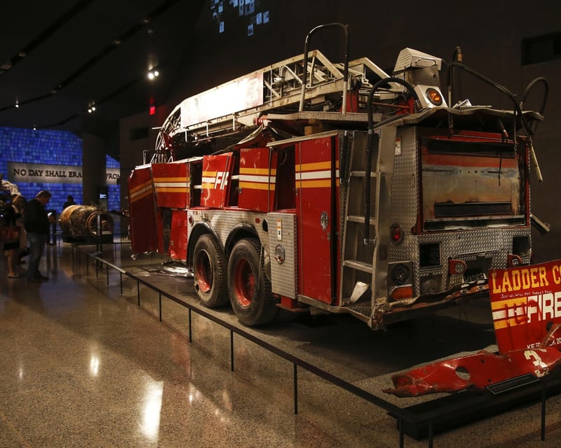 Manhattan Highlights Walking Tour & 9/11 Ground Zero