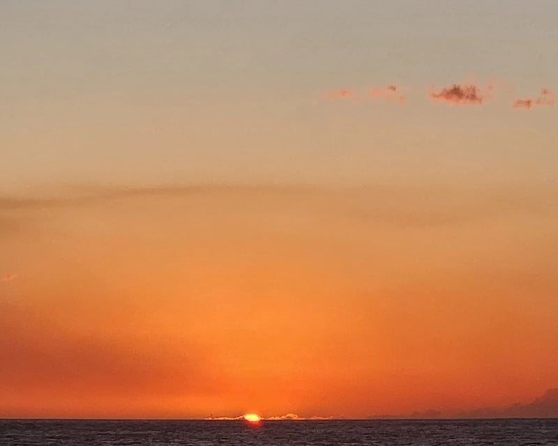Sunset Snorkel & Dinner Cruise in Ko Olina