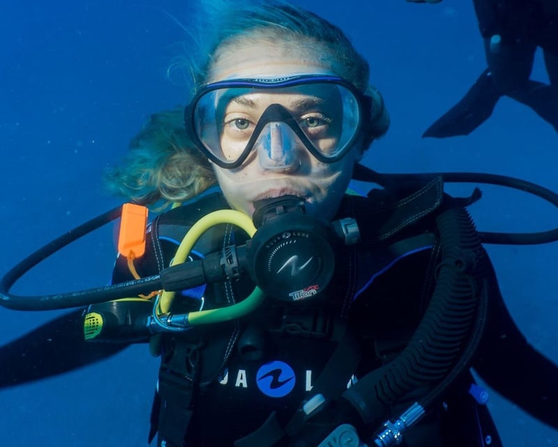 Discover Scuba Diving at Magic Island in Honolulu