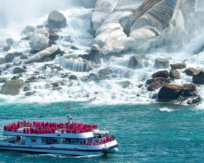 Niagara Falls Canadian Side Guided Tour