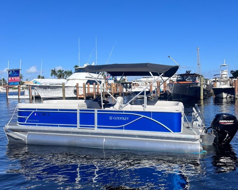 24' Pontoon Boat Rental in Pompano Beach