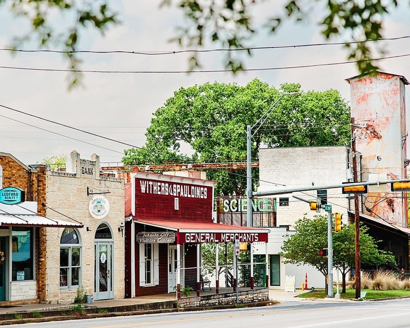 Private Wine Tour & Village Lunch in Johnson City, TX