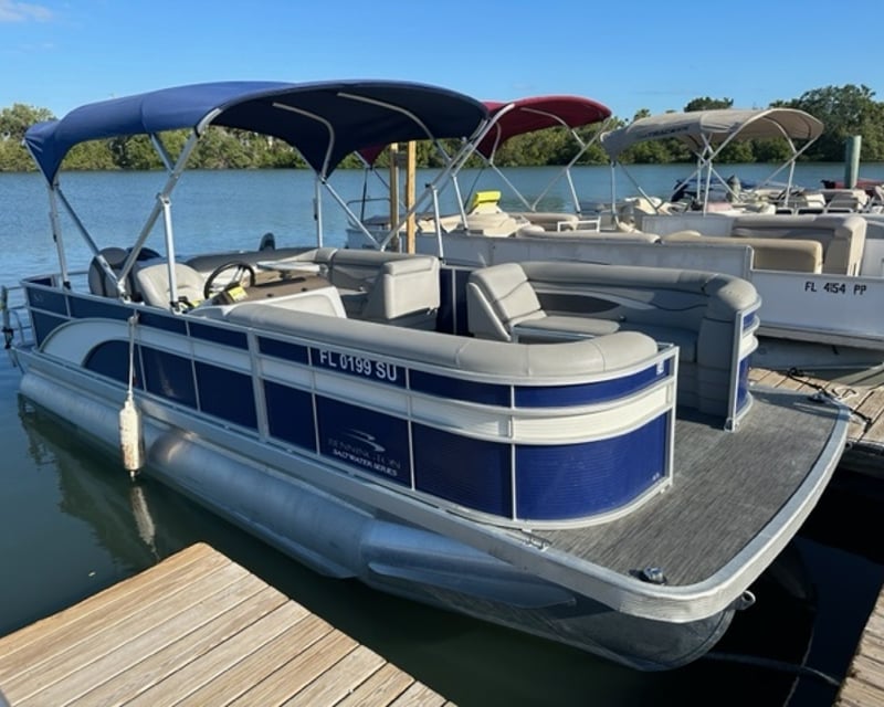 Bennington Pontoon Boat Rental in New Smyrna Beach