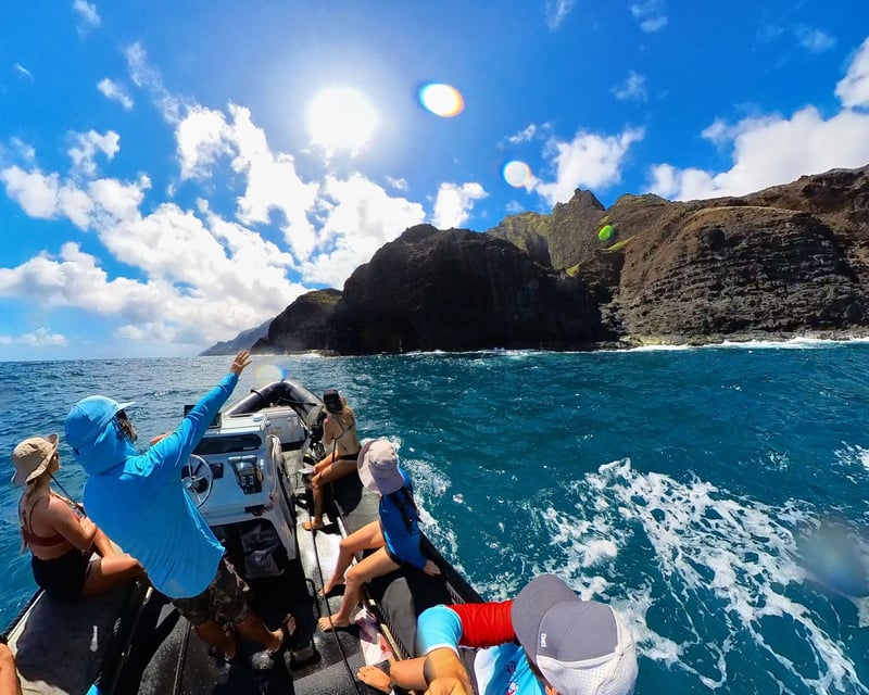 Na Pali Coast Zodiac Snorkeling Tour