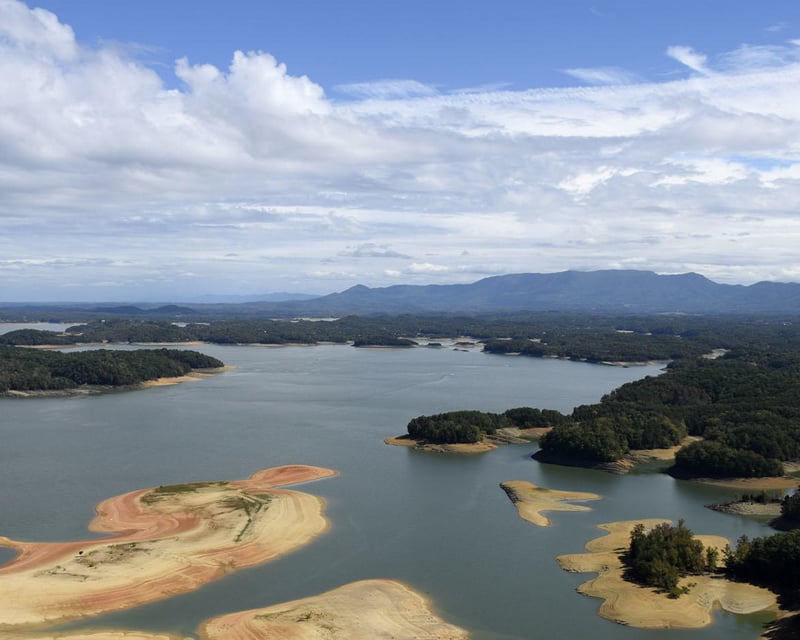 12-Mile Douglas Lake Helicopter Tour