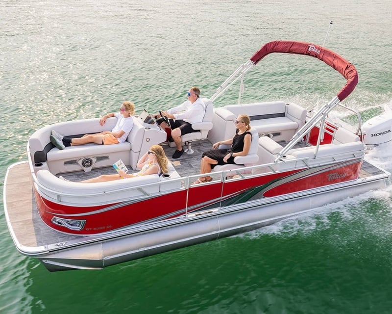 25' Tritoon Rental in Bigfork Bay