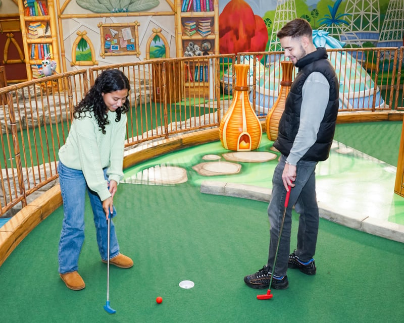 Angry Birds 18-Hole Mini Golf at American Dream