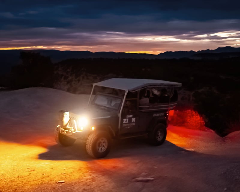 Sunset Jeep & Stargazing Tour Near Zion National Park