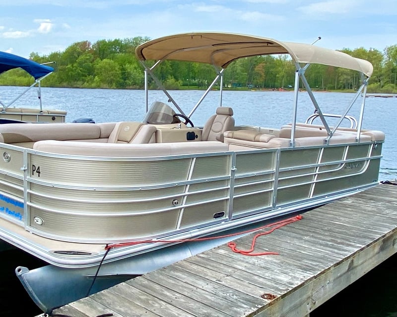 Lake Wallenpaupack 10-Passenger Pontoon Rental