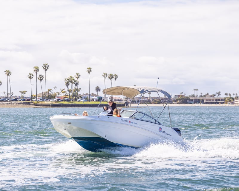 21' Powerboat Rental in San Diego