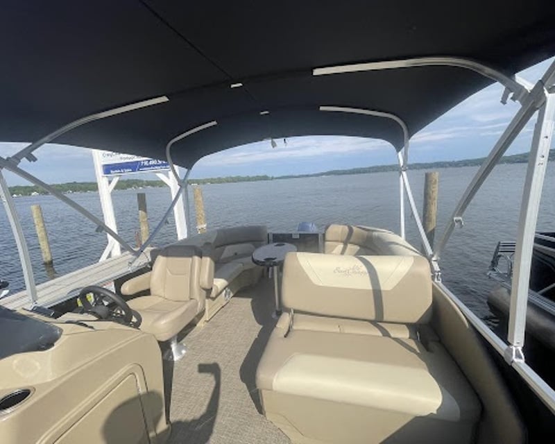 22' Pontoon Boat Rental in Bemus Point