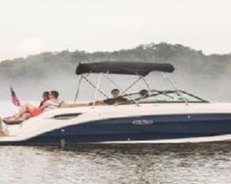 22' Boat Rental in Zephyr Cove