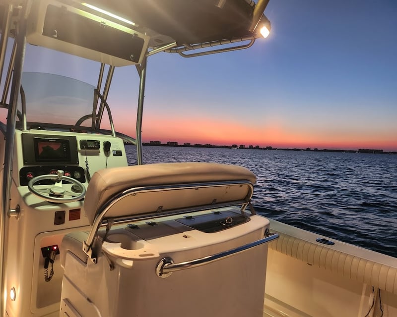 23.5' Mako Center Console Boat Rental in Sarasota