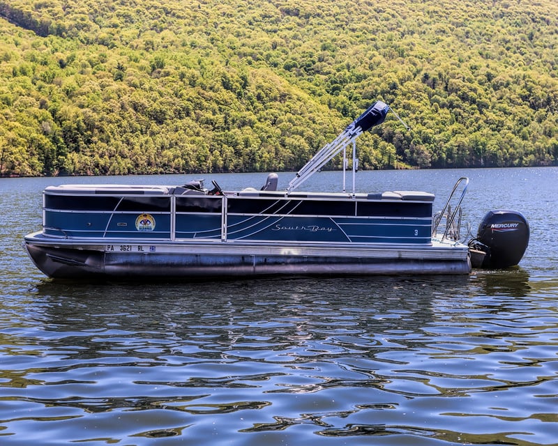 Hesston Ski & Tube Pontoon Rental
